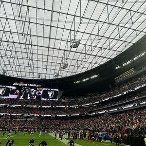 Meet your Posher, Thomas